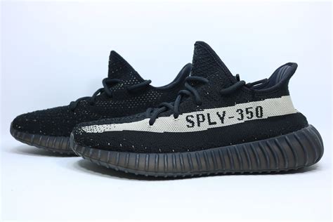 yeezy v2 oreo